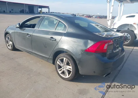 2014 Volvo S60 T5 Platinum z USA, uszkodzony, nr VIN YV1612FSXE1285751